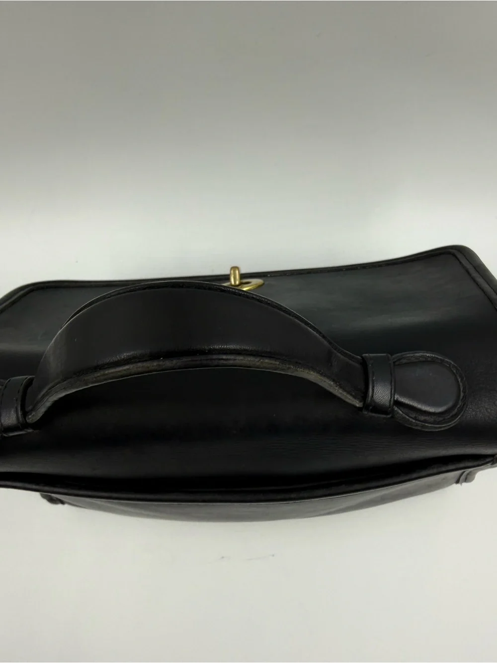 Vintage Coach Court Bag 9870 Black Glovetanned Leather Crossbody Top Handle USA